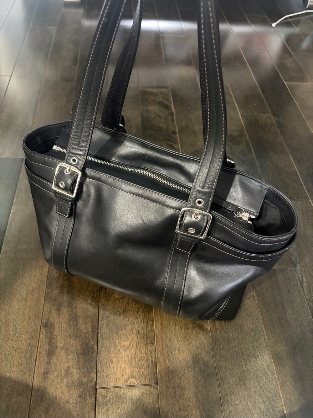 Coach Black Leather Tote Bag with Double Straps - Picture 2 of 6